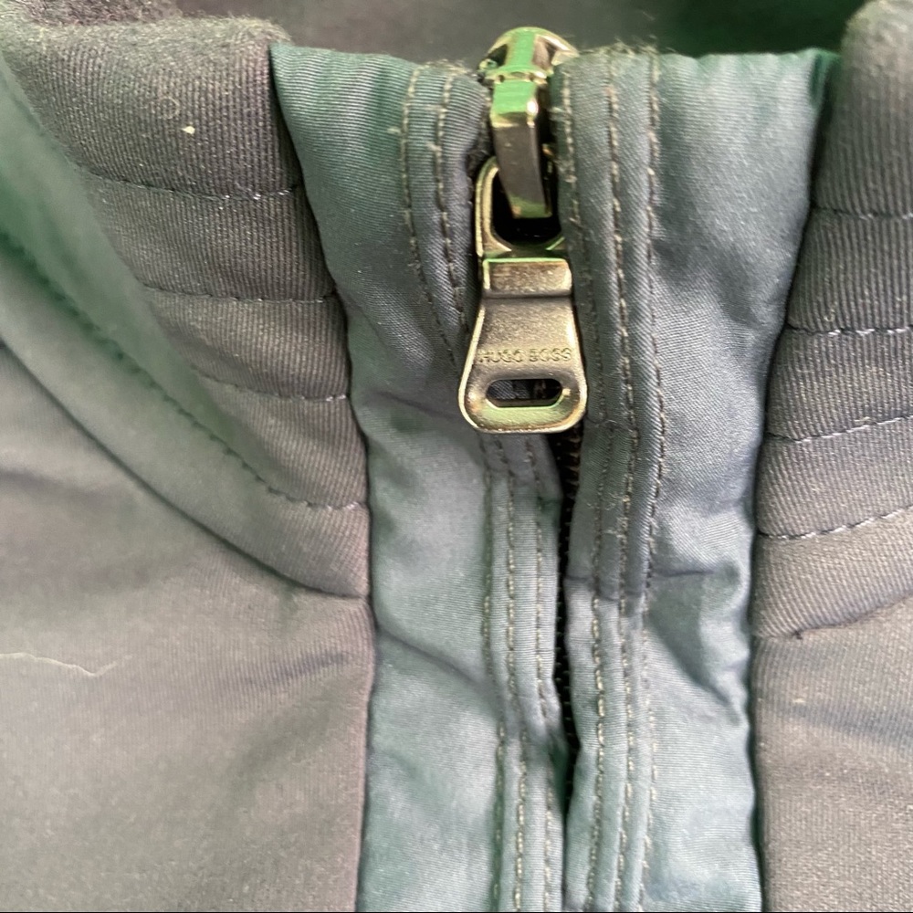 Hugo Boss men’s size M zip up jacket - Picture 14 of 16